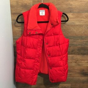 (sale) Old Navy red puffer vest size Medium